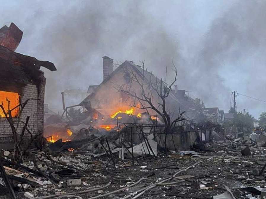 zničené domy na Ukrajine