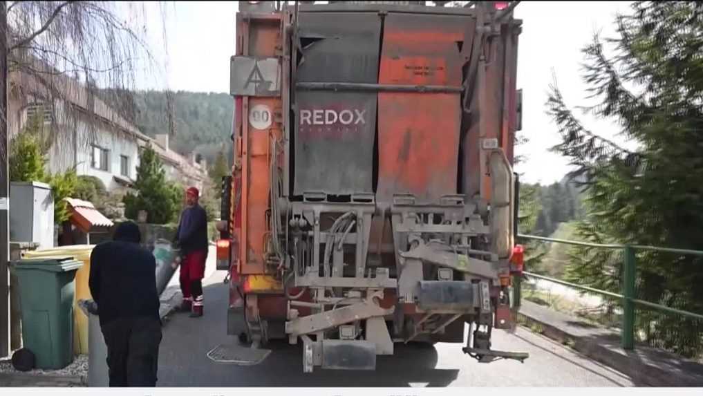 Transakčná daň zasiahne aj verejnoprospešné podniky v mestách a obciach. Zvýši ceny cestovného aj vývozu smetí