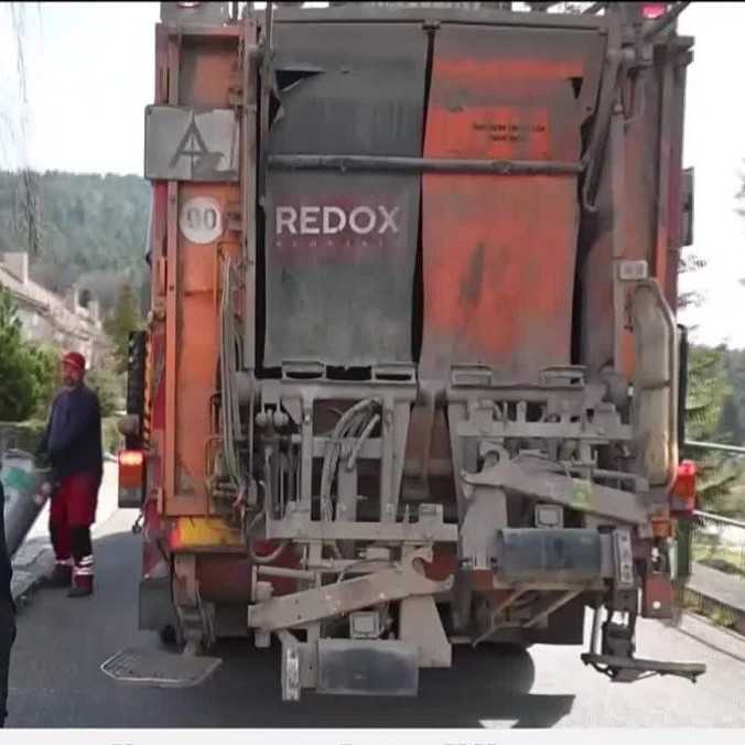 Transakčná daň zasiahne aj verejnoprospešné podniky v mestách a obciach. Zvýši ceny cestovného aj vývozu smetí