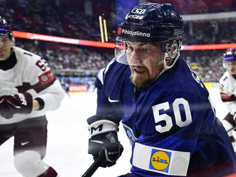 Fíni v zápase s Lotyšmi zaznamenali ďalšie víťazstvo. Priblížili sa tak k postupu do štvrťfinále