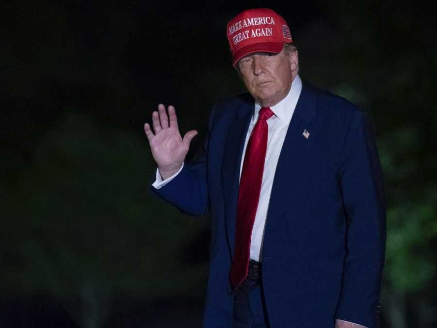 Donald Trump povedal, že sa nechystá opäť kandidovať. Nevie však, či musí dodržiavať ústavu
