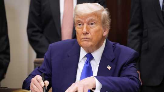 Donald Trump podpísal nariadenie, ktoré má viesť k zníženiu cien liekov v USA