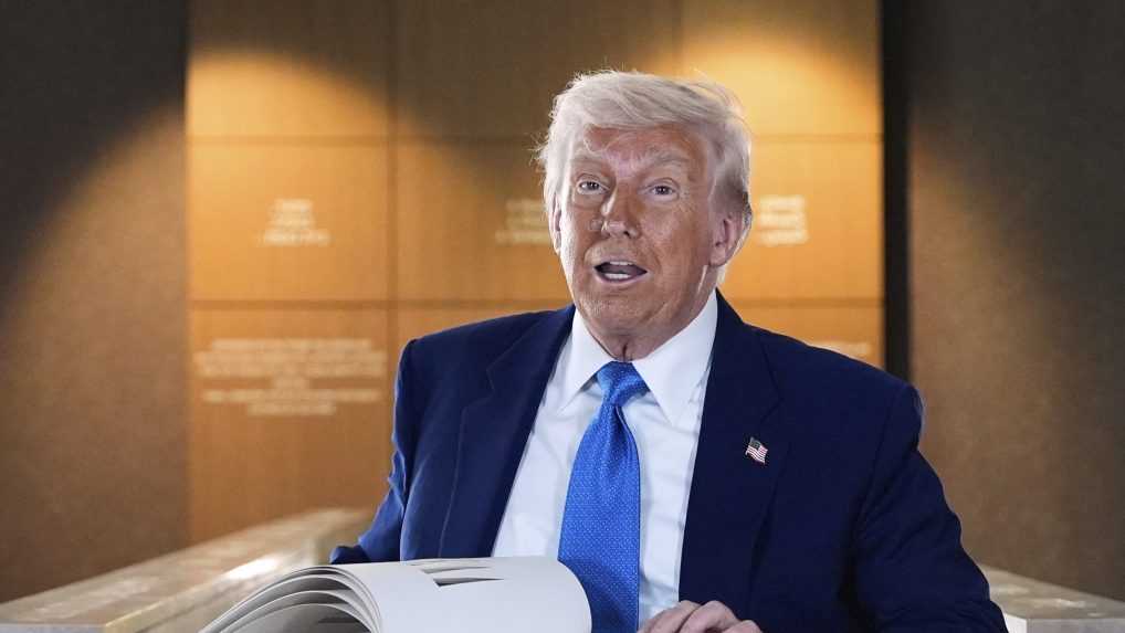 Donald Trump chce pre EÚ od júna zaviesť clo vo výške 50 percent, rokovania podľa neho nikam nevedú