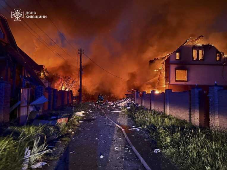 PoÃ…Â¾iar v Kyjevskej oblasti po ruskom ÃƒÂºtoku.