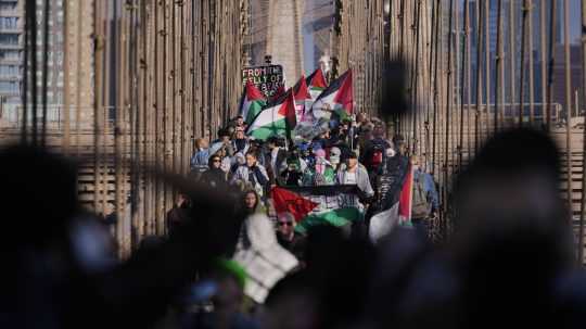 Snímka z pro-palestínskeho pochodu v New Yorku.
