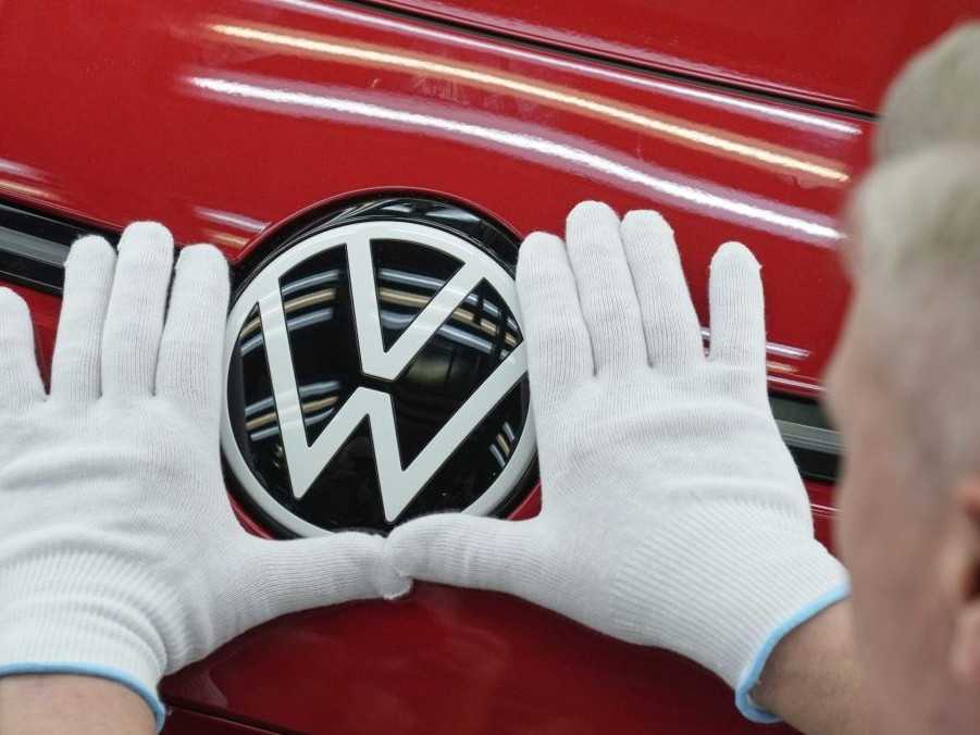 Na ilustračnej snímke logo značky Volkswagen.