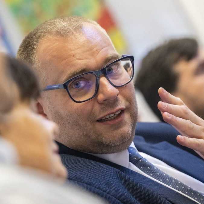 Verejný ochranca práv sa obrátil na Ústavný súd, ide o postupy zdravotných poisťovní pri preplácaní liekov na výnimku