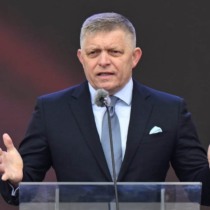 Premiér R. Fico odletel vládnym špeciálom do Moskvy. Po zákaze z Pobaltia museli zmeniť trasu
