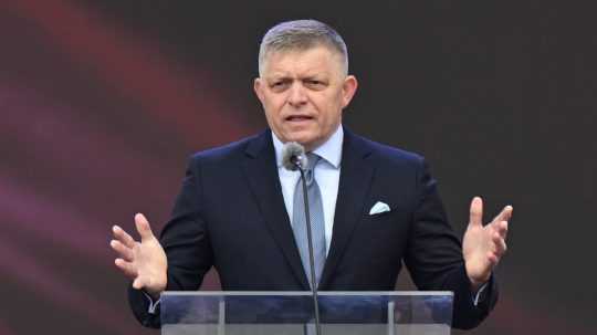Predseda vlády Robert Fico (Smer-SD).