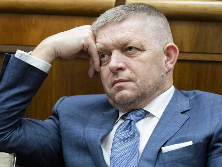 EÚ a NATO sú životným priestorom pre Slovensko, uviedol Robert Fico a zároveň sa zastal Tibora Gašpara