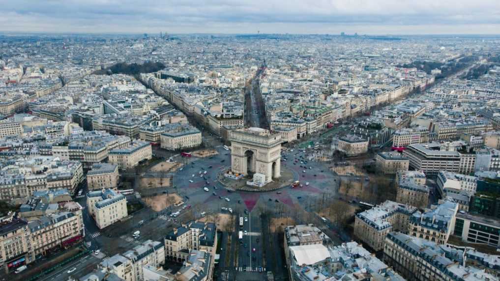 Islamisti sa v tichosti pokúšajú infiltrovať do francúzskej spoločnosti, uvádza sa v správe tamojšej vlády