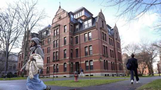 budova v kampuse Harvardovej univerzity