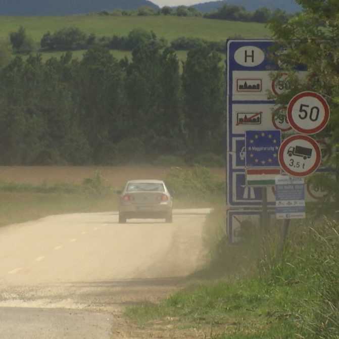Malé hraničné priechody na Slovensku opäť otvorili. Miestni to vítajú, mnohým to výrazne komplikovalo život