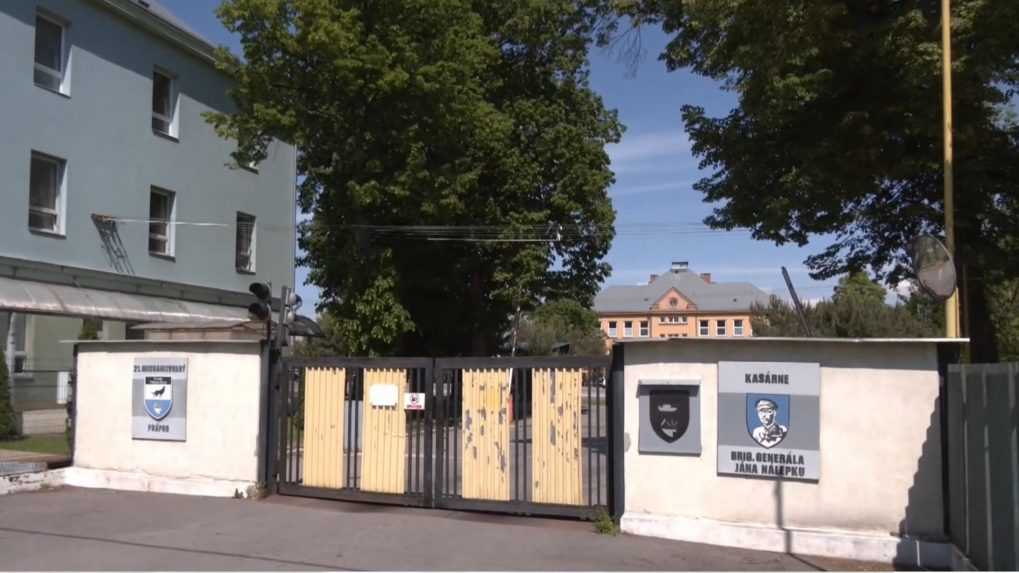 V kasárňach v Trebišove utrpel vojak Ozbrojených síl strelné poranenia. Jeho stav je podľa lekárov vážny