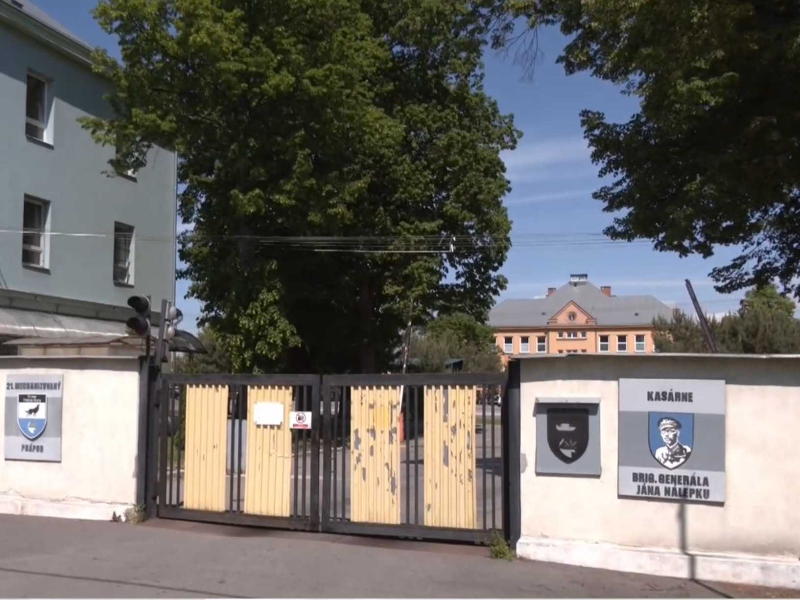 V kasárňach v Trebišove utrpel vojak Ozbrojených síl strelné poranenia. Jeho stav je podľa lekárov vážny