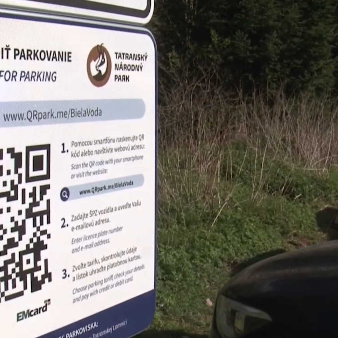 Na parkoviskách vo Vysokých Tatrách sa platí pomocou QR kódu. K chaosu prispieva aj nevhodné správanie turistov