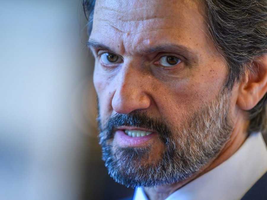 Minister obrany Robert Kaliňák (Smer-SD).