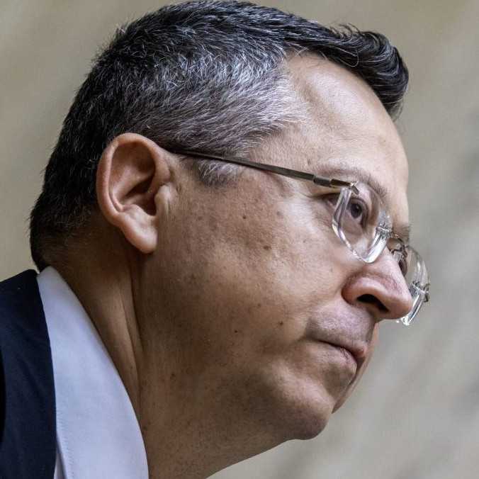 Rozpočtová rada o konsolidácii: Vláda už dane nebude môcť dvíhať, šetriť musí na sebe. Mestá a obce s tým už začali