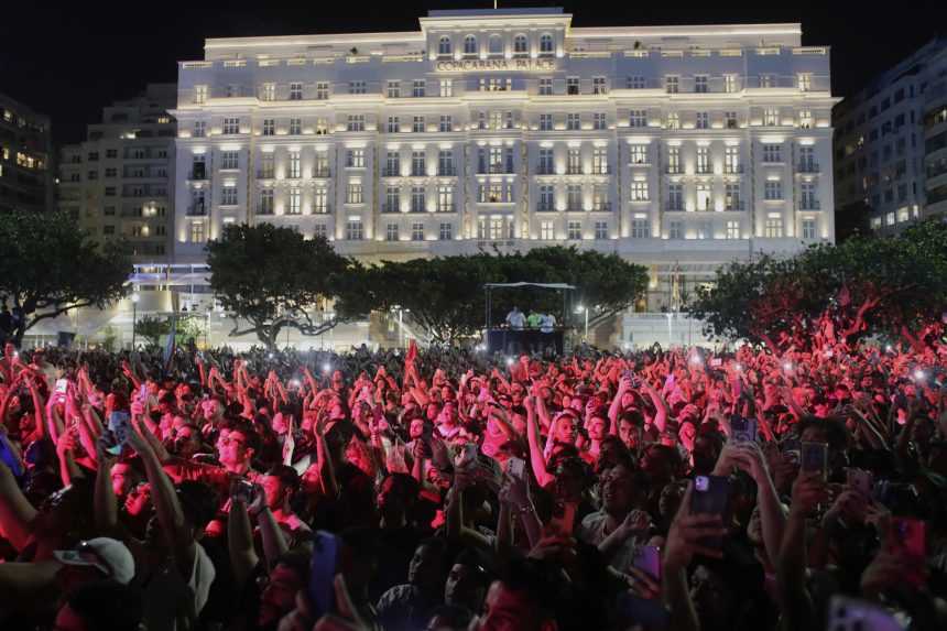 Na koncert speváčky Lady Gaga na slávnej Copacabane prišlo 2,1 milióna ľudí, prekonala aj Madonnu