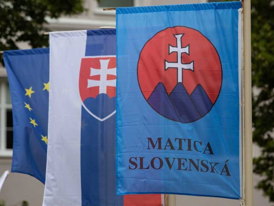 Na ilustračnej snímke vlajka Matice Slovenskej.