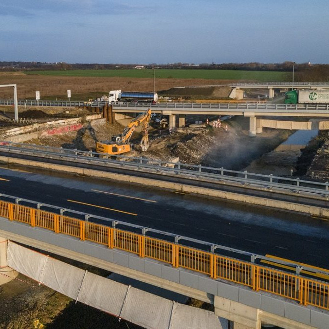 Diaľnica D1 v smere do Bratislavy je už opäť prejazdná. Križovatka Triblavina ostane naďalej s obmedzeniami