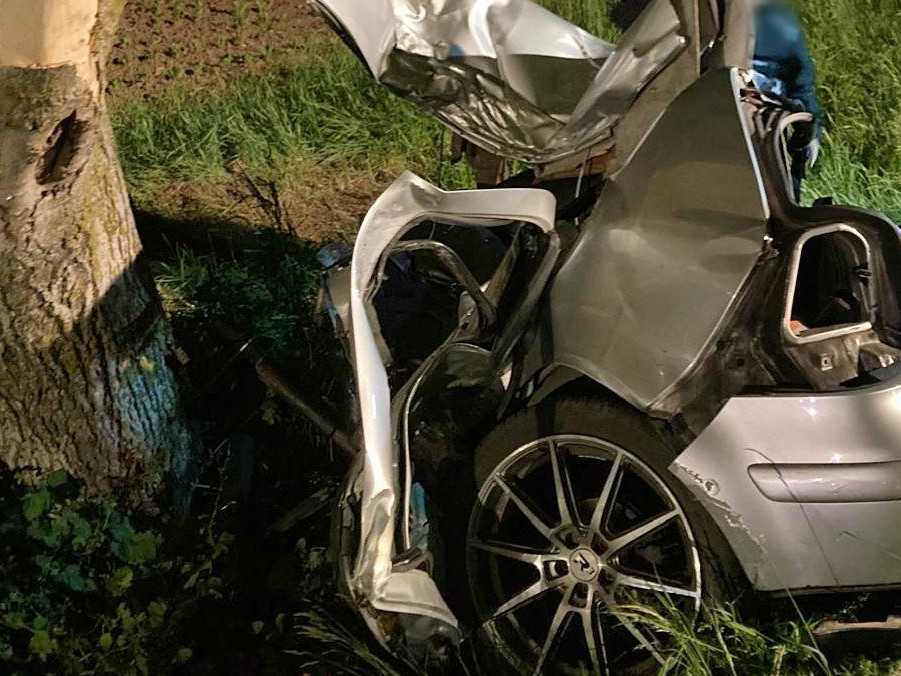 Na snímke miesto dopravnej nehody.