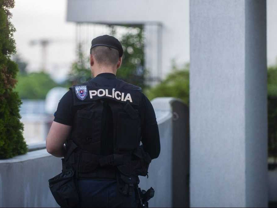 V Bratislavskom kraji prebieha rozsiahla protidrogová akcia, polícia zadržala viacero osôb