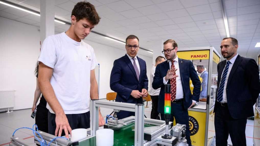 Štát chce do strojárskeho a automobilového priemyslu dostať nových ľudí: Spúšťa kurzy pre nezamestnaných