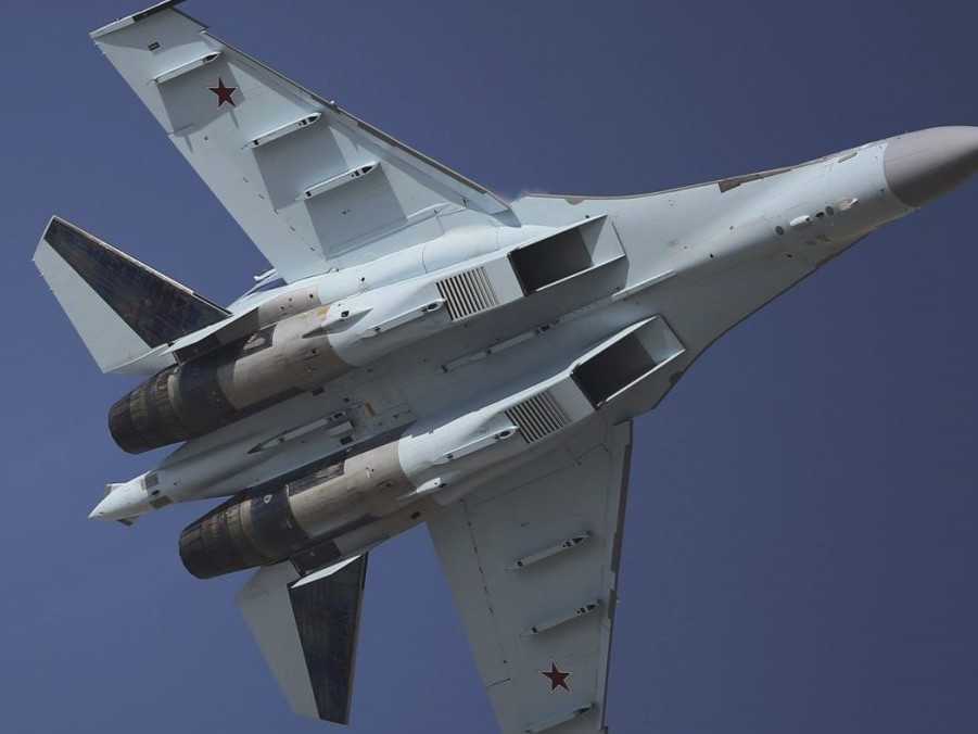 Ruské bojové lietadlo typu Suchoj Su-35.