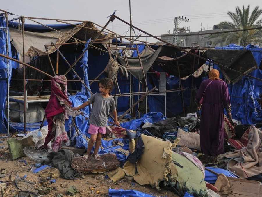 Na snímke škody spôsobené izraelským útokom.