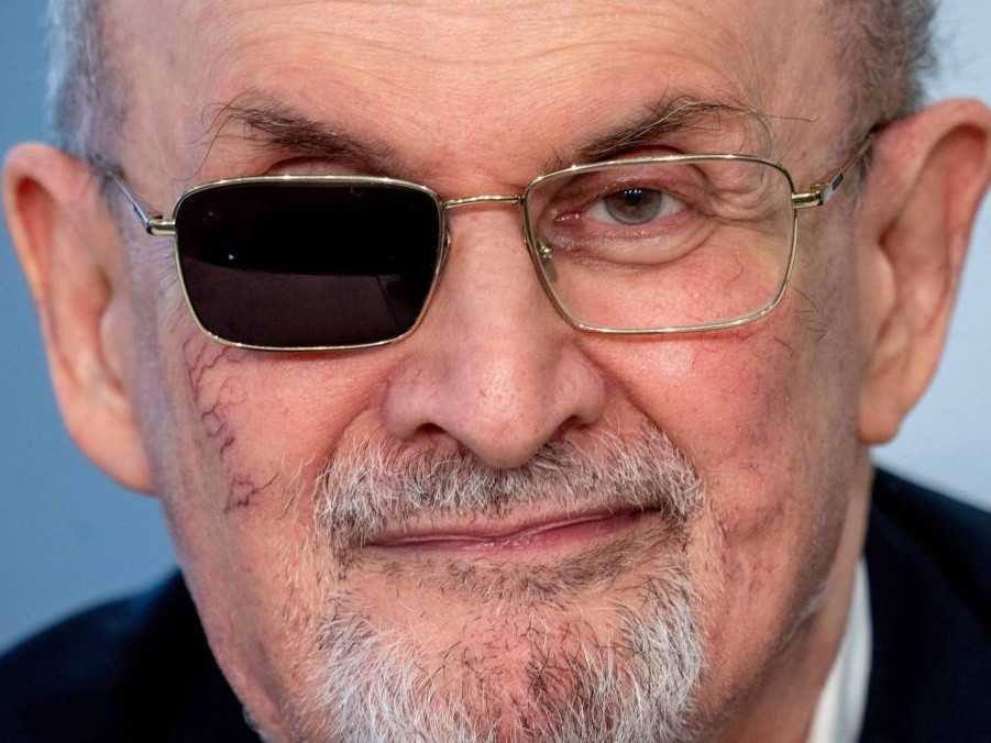 Spisovateľ Salman Rushdie.
