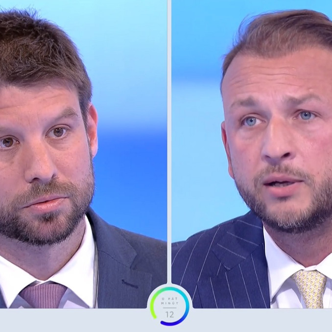 Hlas-SD nechce siahnuť na prídavky na deti či pomoc pre rodiny, uviedol M. Šutaj Eštok. M. Šimečka navrhol šetriť aj na štáte