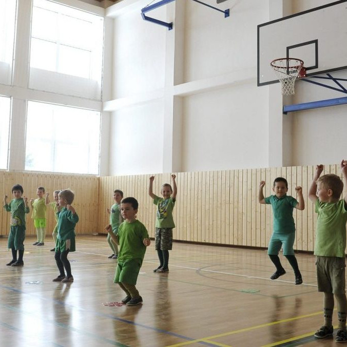 Výzva pre malé obce: Základné školy môžu získať dotáciu na obnovu športovísk, štát na to vyčlenil päť miliónov eur