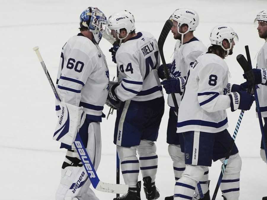 NHL: Toronto odvrátilo mečbal Floridy a vynútilo si rozhodujúci siedmy zápas