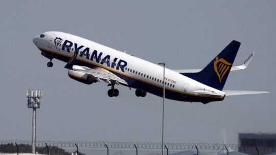 Na ilustračnej snímke Boeing 737 írskej nízkonákladovej leteckej spoločnosti Ryanair.