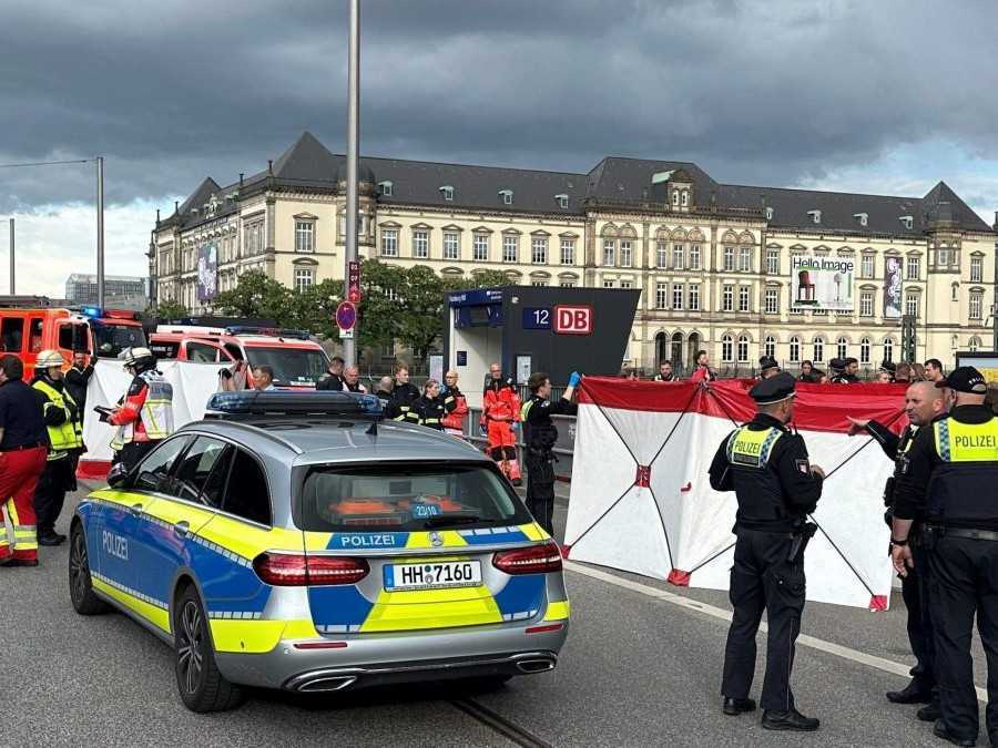 policajti v Hamburgu v Nemecku