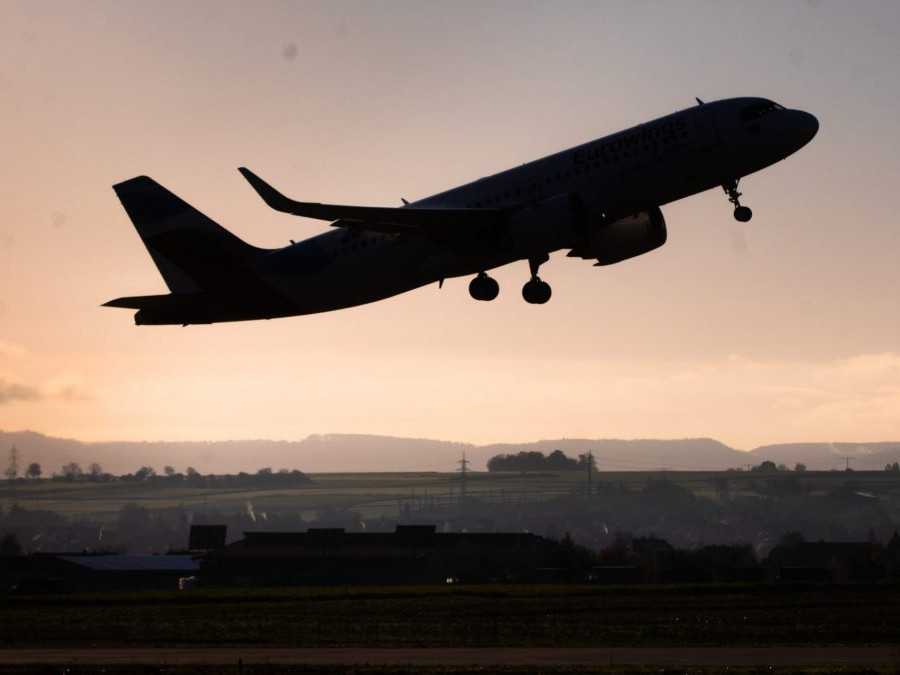 štartujúce lietadlo