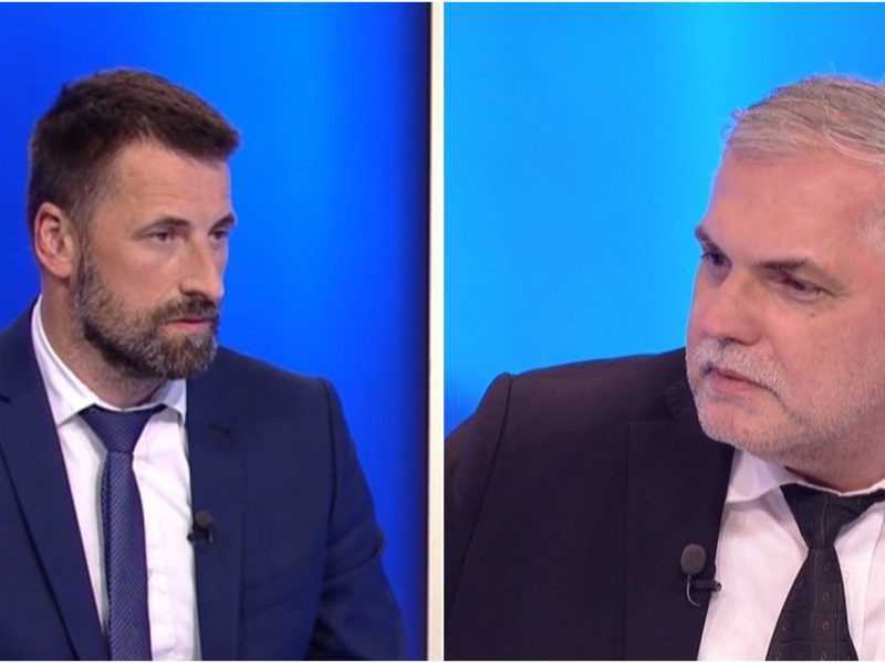 Na snímke zľava Marián Viskupič a Roman Michelko.