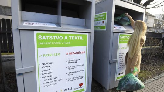 kontajnery na zber textilu