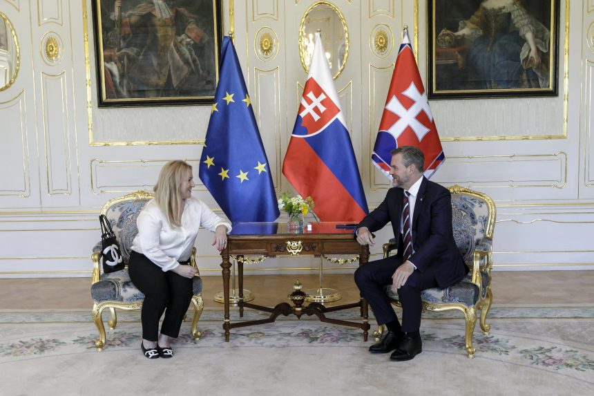 Peter Pellegrini prijal v prezidentskom paláci generálnu riaditeľku STVR Martinu Flašíkovú
