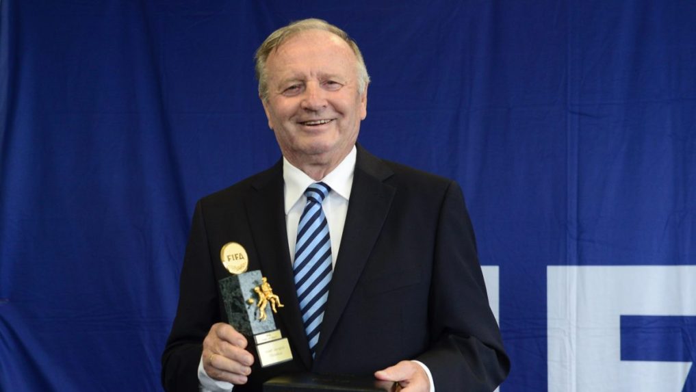 Jeho prínos futbalu mal celosvetový dosah: Dokument Joe the First je poctou trénerskej futbalovej legende