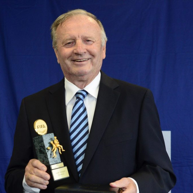 Jeho prínos futbalu mal celosvetový dosah: Dokument Joe the First je poctou trénerskej futbalovej legende