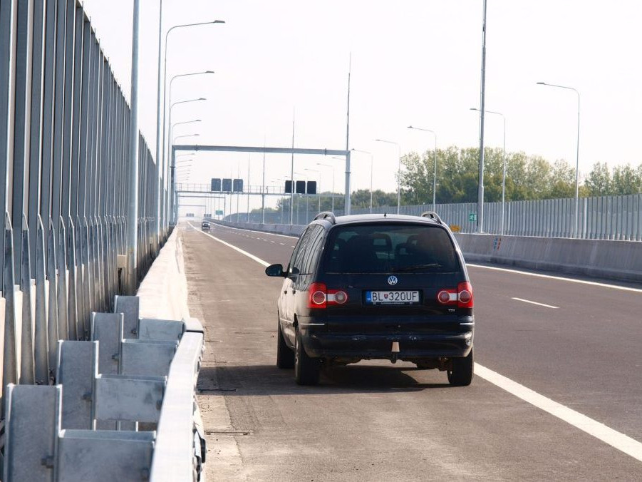 Dobrá správa pre motoristov: Diaľničiari s predstihom otvorili zjazd z D1 na D4 v smere z Trnavy do Jaroviec
