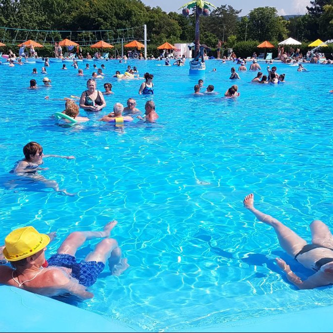 Hygienici vo vzorkách z kúpaliska v Štúrove zatiaľ potvrdili prítomnosť akantaméb: Môžu spôsobiť infekcie očí