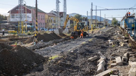 Na snímke stavebné práce počas modernizácie železničného uzla Žilina.