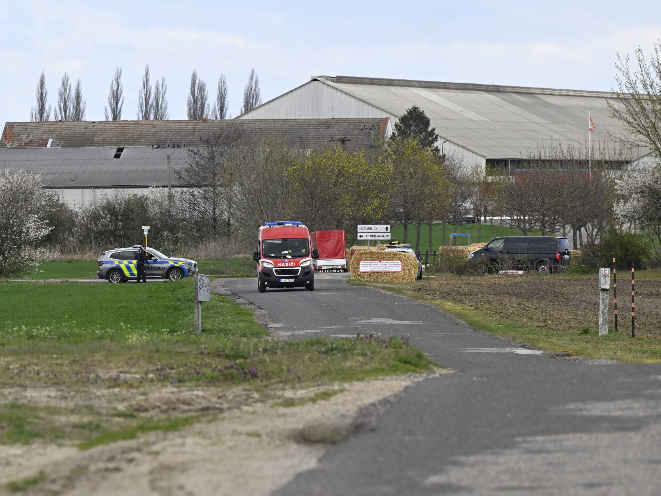 Na snímke farma v Plaveckom Štvrtku v okrese Malacky, v ktorej v marci 2025 potvrdili výskyt slintačky a krívačky.