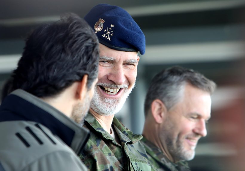 Prezident Pellegrini a kráľ Filip VI. si boli pozrieť schopnosti mnohonárodnej bojovej skupiny v Lešti