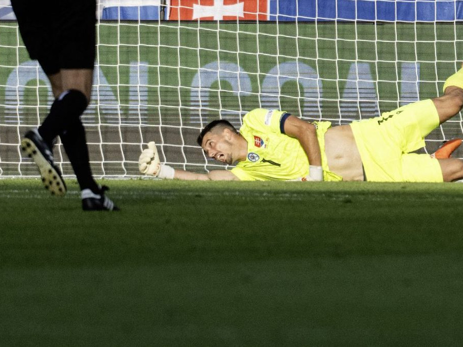 Viac času pre brankárov, ale aj dôslednejšia kontrola a tresty: UEFA priniesla nové pravidlo, ktoré platí už počas mládežníckeho šampionátu