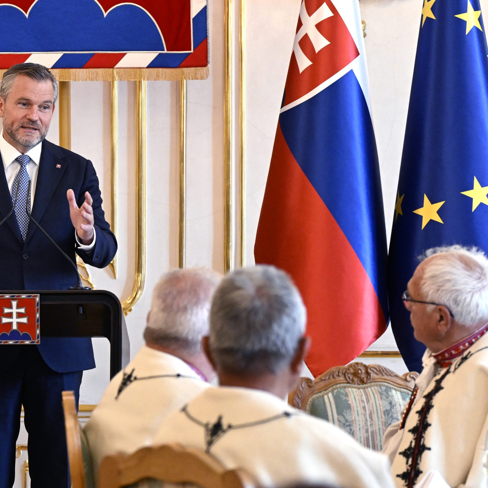 Prezident Pellegrini chce pri príležitosti výročia inaugurácie vyslať jasný signál: V paláci prijal hostí z rôznych oblastí