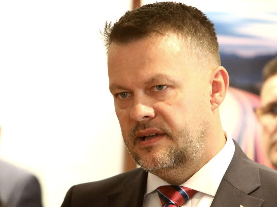 Minister investícií Samuel Migaľ.